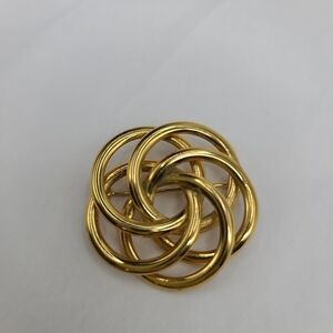 Vintage Gold Tone Swirl Brooch pin